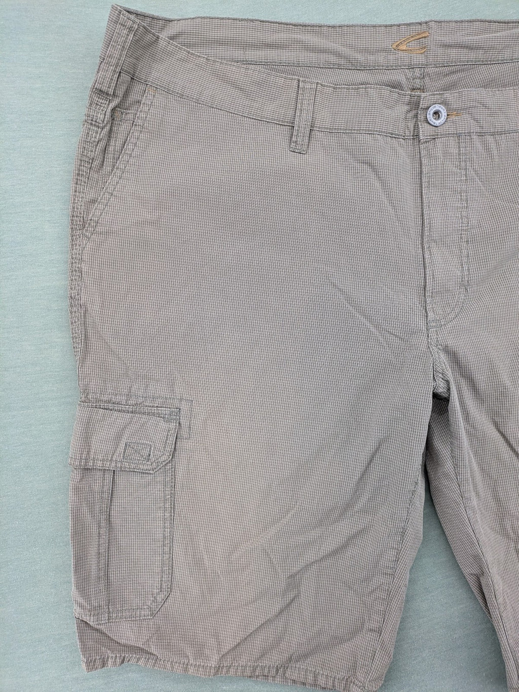 camel active beige cargo shorts cotton fabric multiple pockets classic design