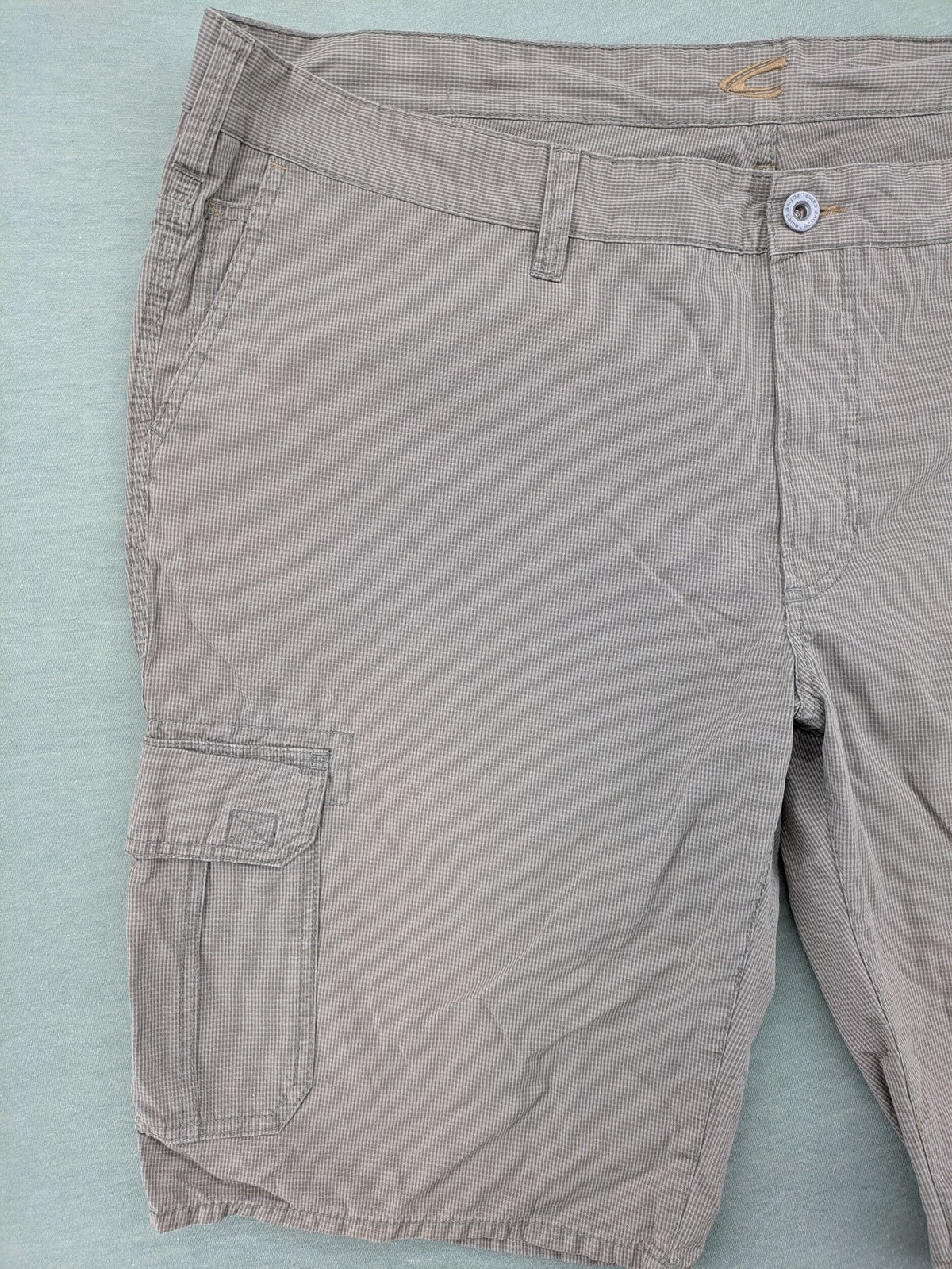 camel active beige cargo shorts cotton fabric multiple pockets classic design