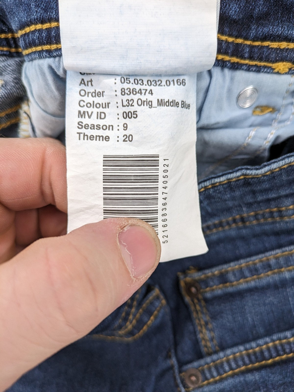 FSBN blue skinny jeans dark wash classic 5-pocket design with button closure