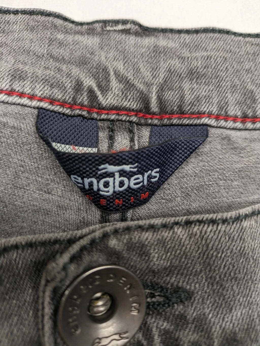 Engbers grey straight jeans stone washed with classic 5-pocket design and used look.