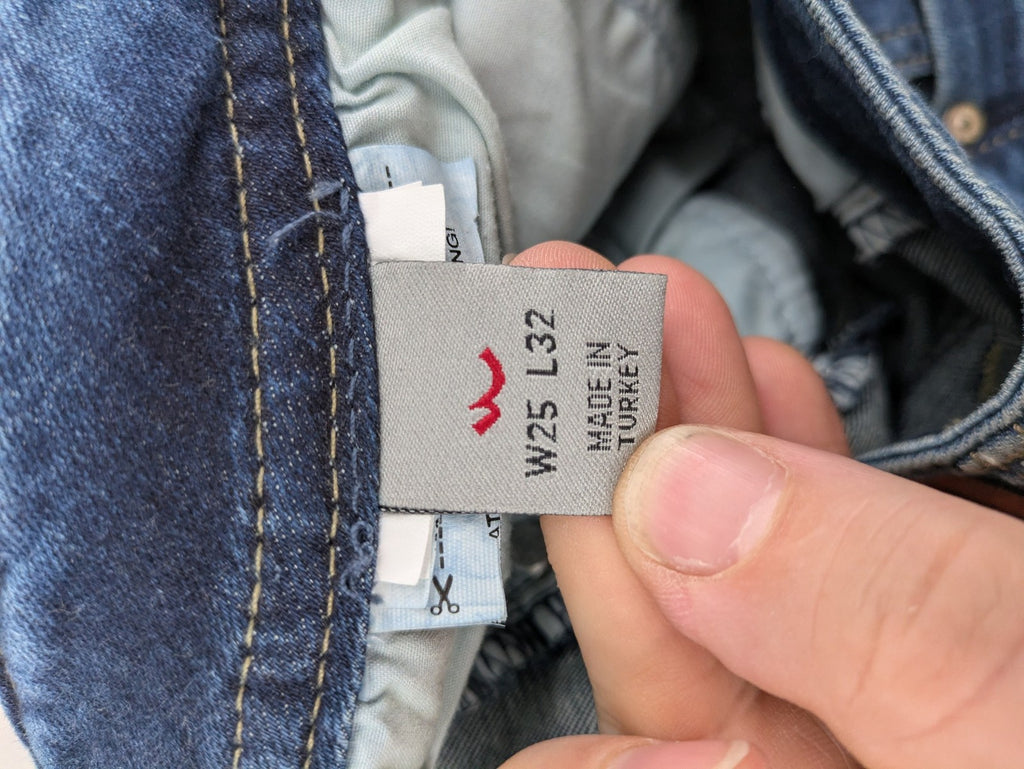 LTB blue bootcut jeans with classic 5-pocket design and low-rise fit.