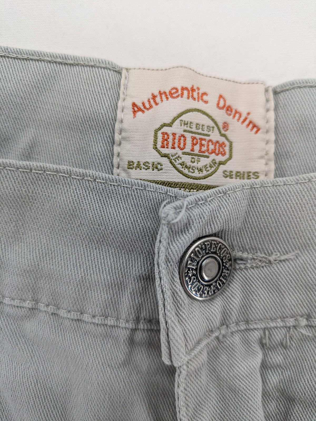 RIO PECOS grey shorts cotton-lycra blend with button closure and practical pockets