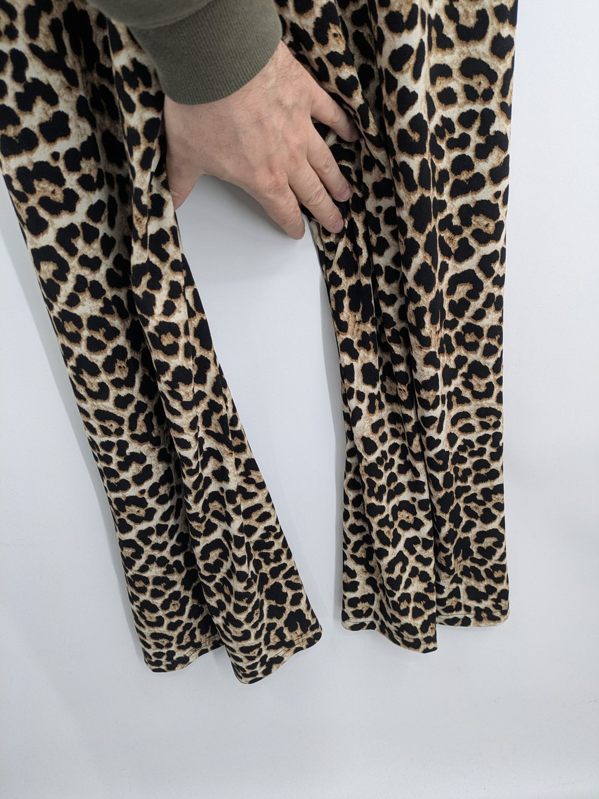 Amisu beige jumpsuit leopard print V-neck, short sleeves, keyhole back detail.