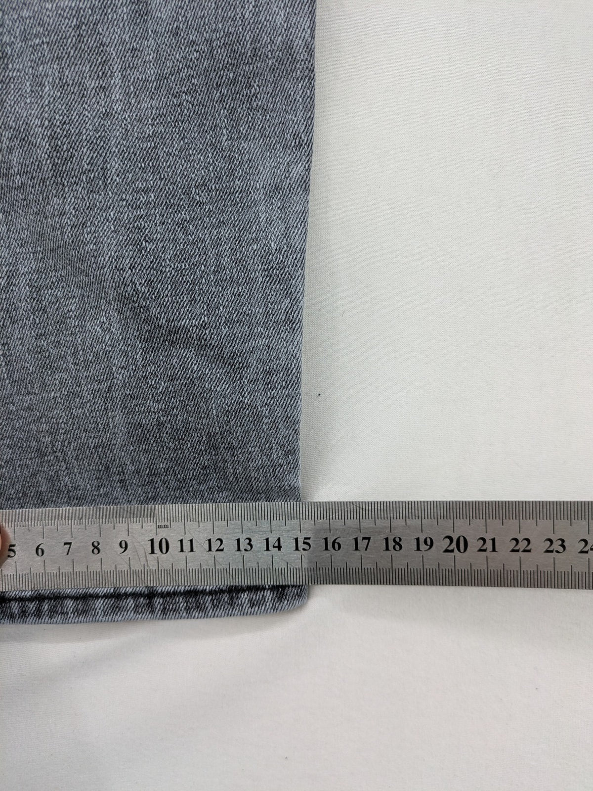 G-Star Raw grey straight jeans with classic 5-pocket design and logo patch.