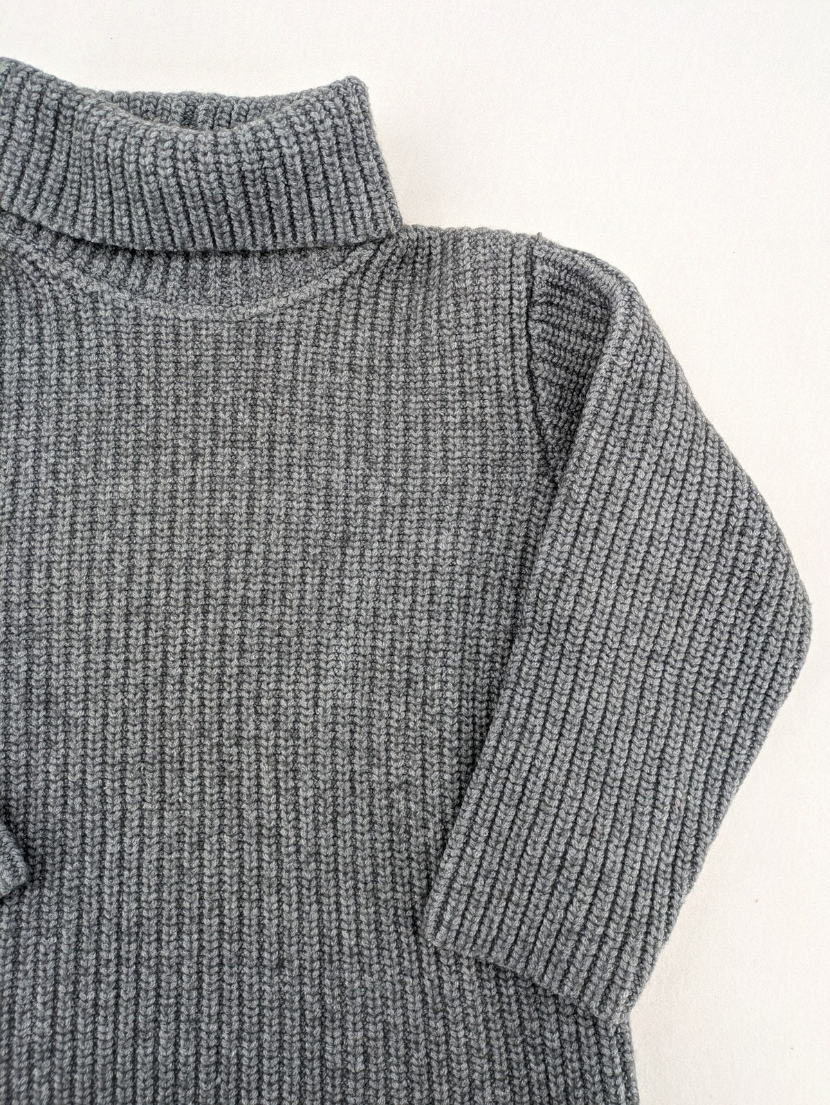 H. Leetink grey turtle neck jumper ribbed knit chunky texture