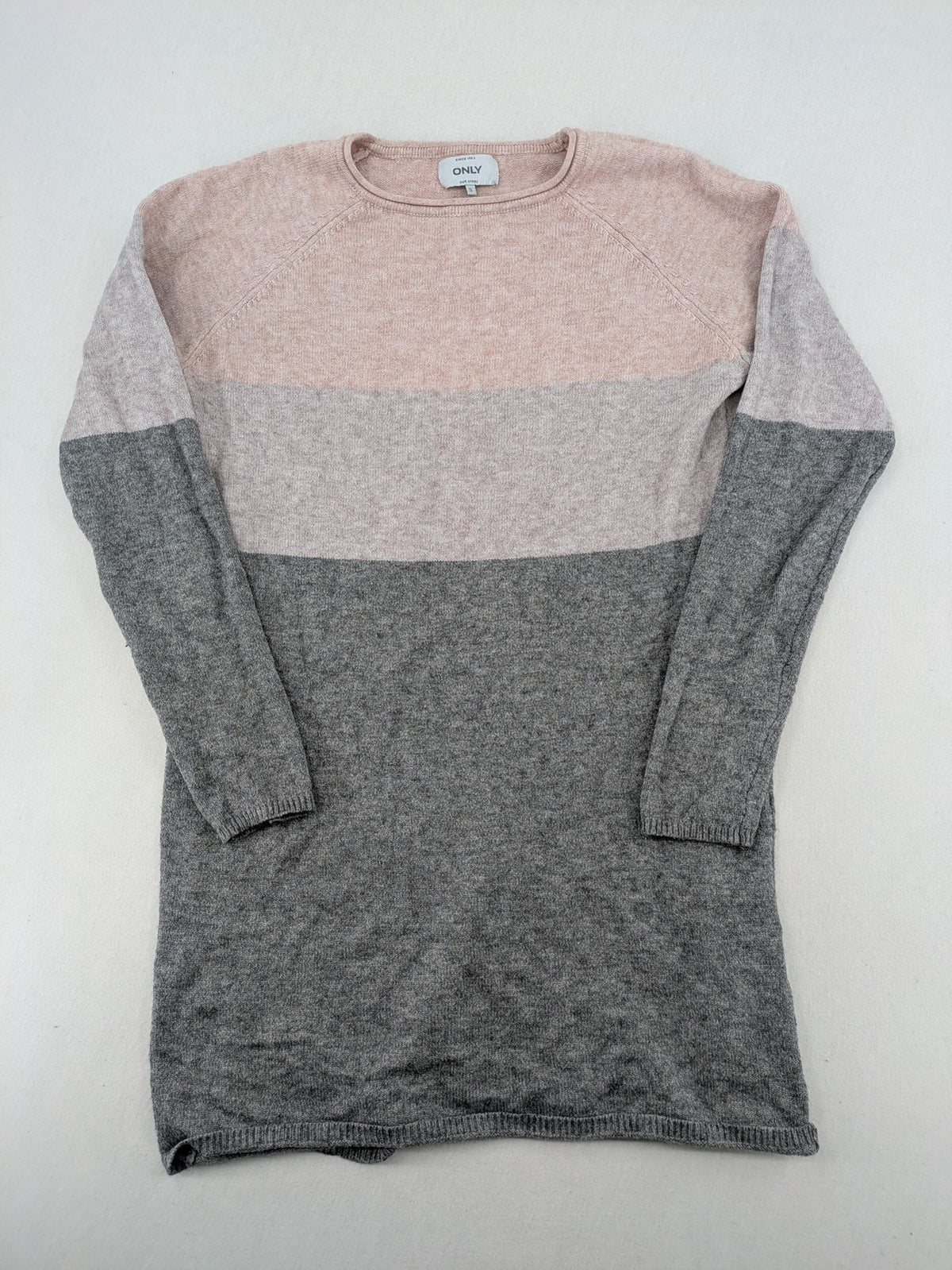 Only turtle neck jumper grey and orange colorblock design with long sleeves and round neckline.