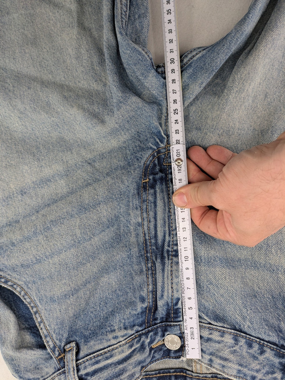 Bershka blue wide leg jeans high waist baggy style with light wash and cotton material.
