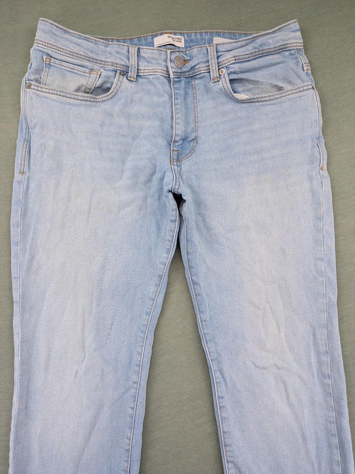 Selected Homme blue straight jeans classic five-pocket design made from 100% organic cotton