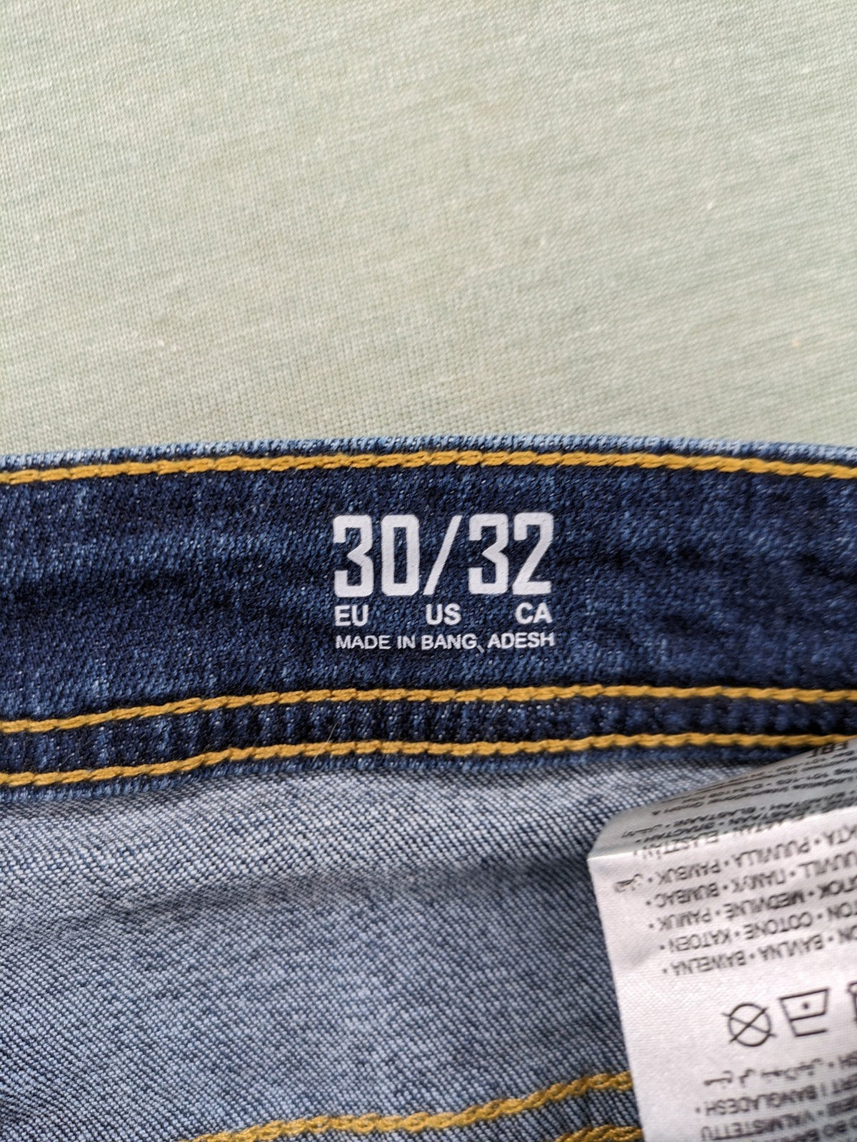 FSBN blue skinny jeans dark wash classic 5-pocket design with button closure