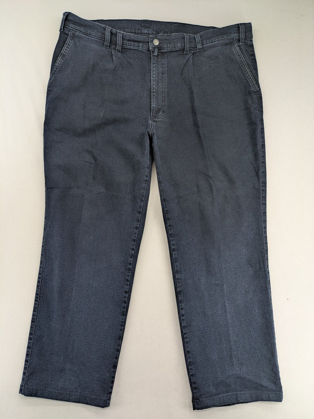 Pionier blue straight jeans with pleats, made from comfortable cotton stretch material.