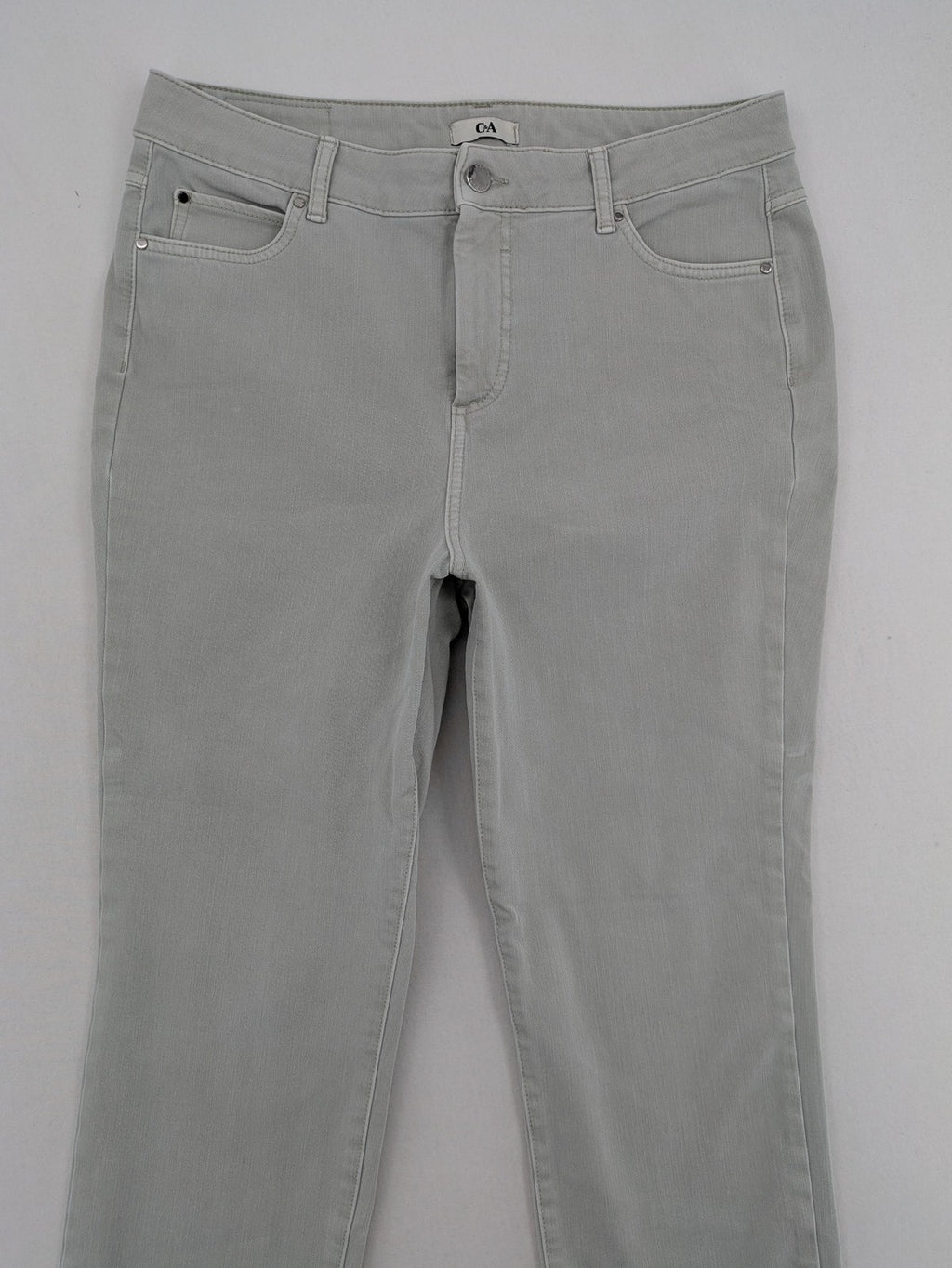 C&A grey slim fit straight jeans with classic 5-pocket design and zipper.