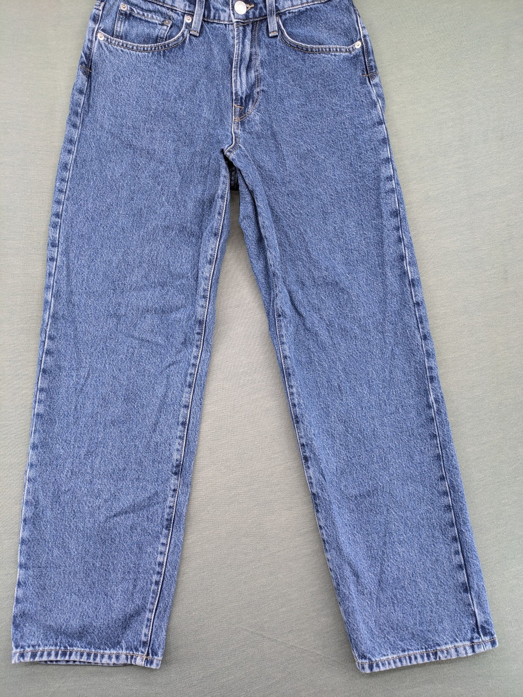 C&A blue straight jeans relaxed fit classic 5-pocket design durable denim material