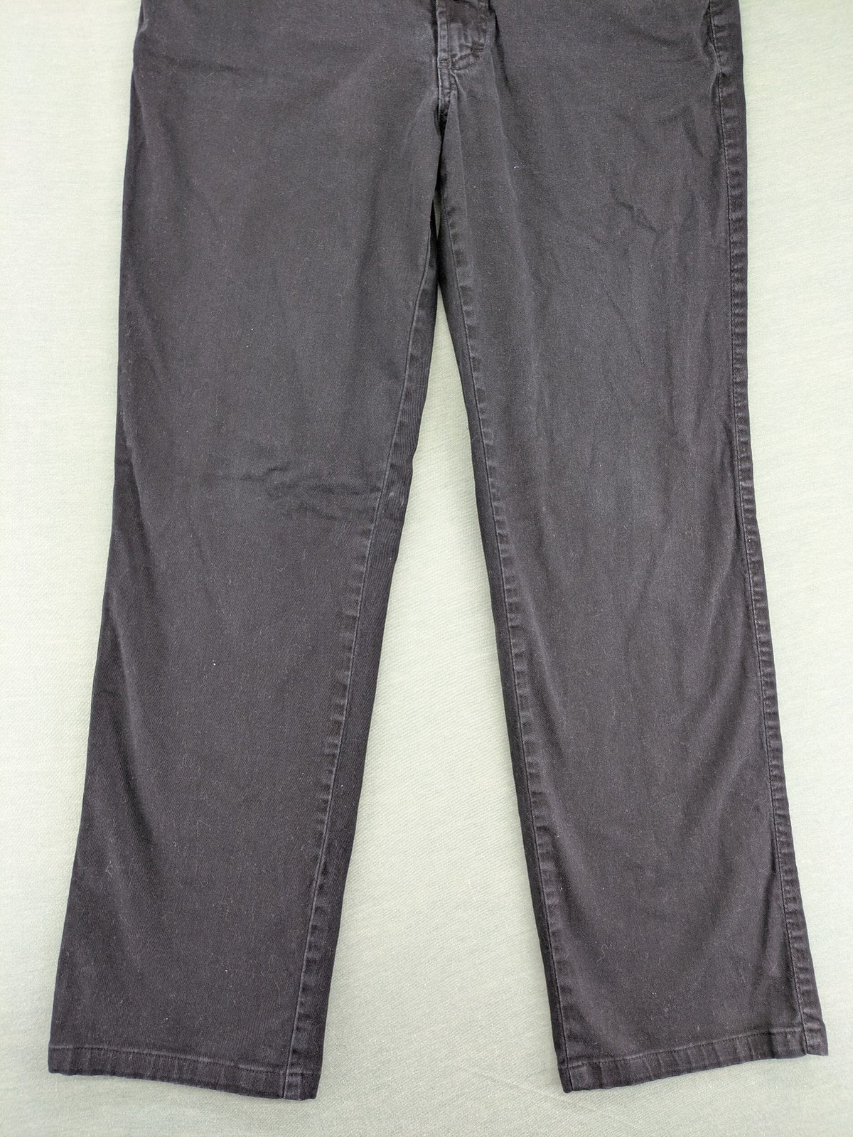 Jack & Sons grey straight jeans with classic 5-pocket design and cotton-elastane blend.