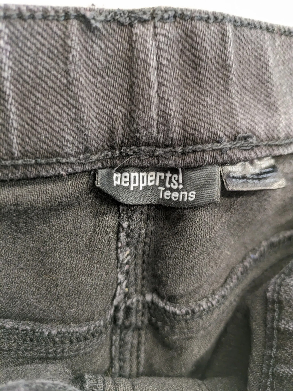 Pepperts grey jeggings with biker knee details and elastic waistband, size 170.