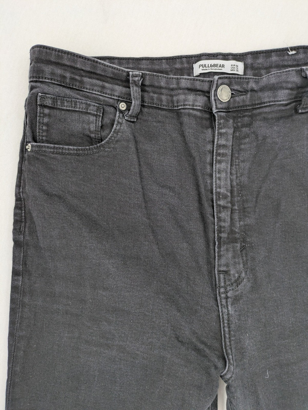 Pull&Bear grey skinny jeans high rise with classic five-pocket design and stretch denim.