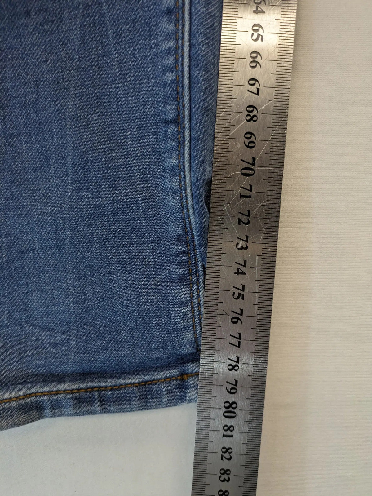 Esprit pink skinny jeans 5-pocket design with zipper, made from organic cotton blend.
