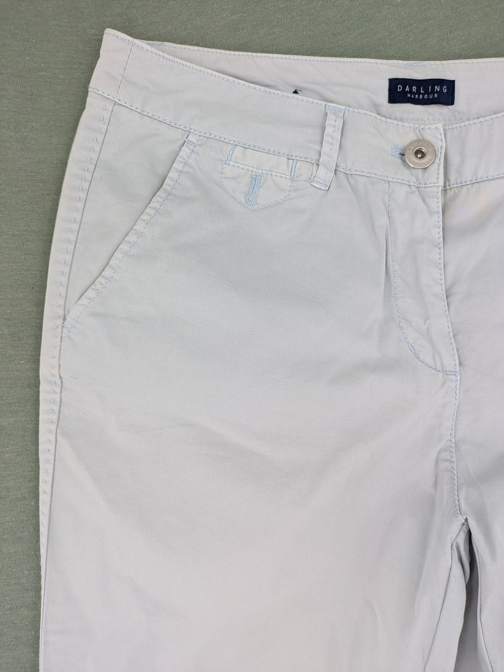 Darling Harbour white chino pants with patterned pocket lining and stretch cotton material.