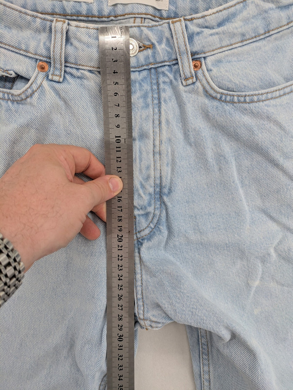 MNG blue high waist mom jeans with raw hem and five-pocket style.