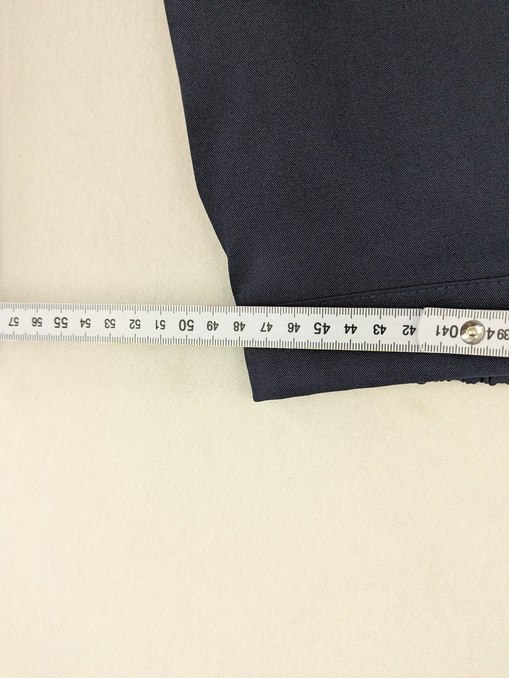 Baumwolle navy motorcycle pants with elastic waistband and classic straight cut design.