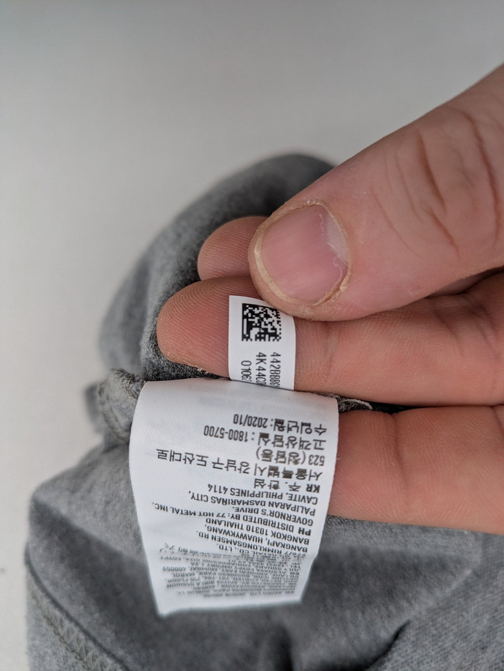 American Eagle grey polo shirt slim fit short sleeves embroidered eagle logo