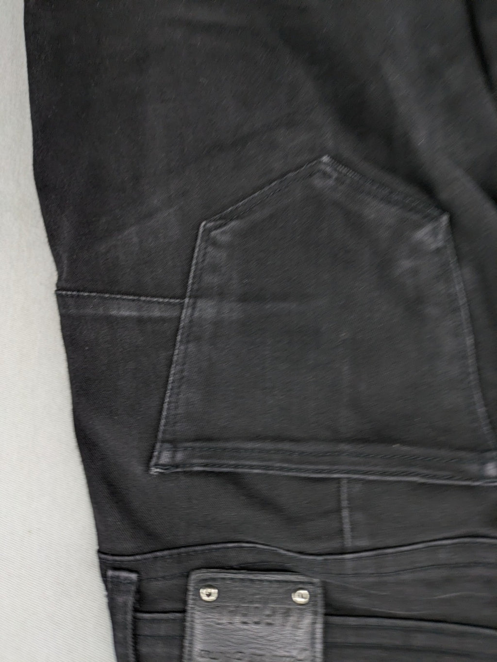 Kaporal black slim fit jeans with classic 5-pocket design and stretch denim material.