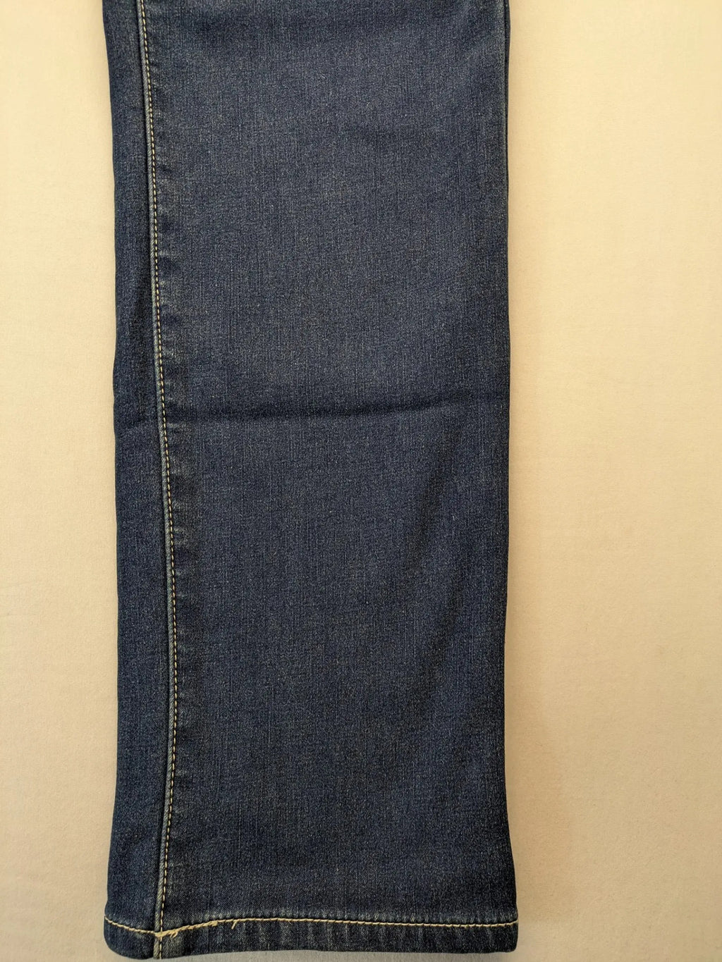 Eagle N°7 blue straight jeans with five-pocket design and soft thermal lining.