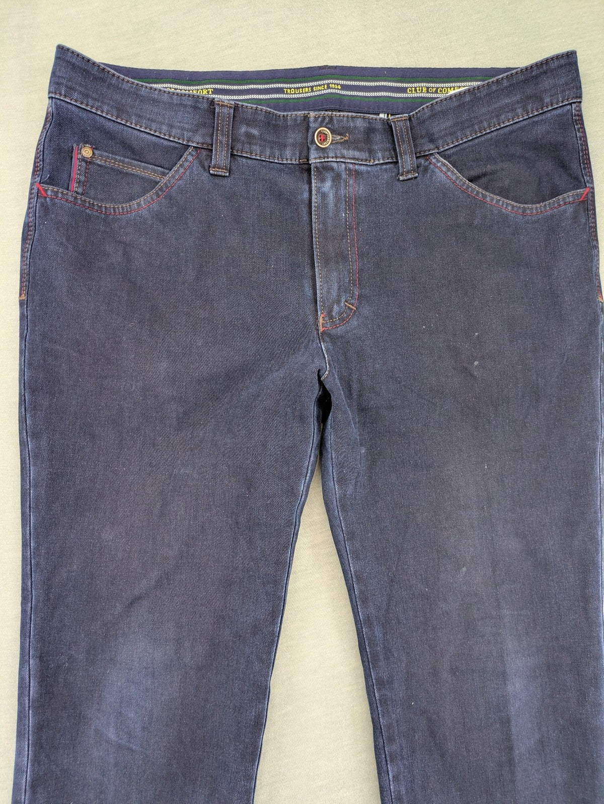 Club of Comfort pink straight jeans 5-pocket design with stretch cotton material.
