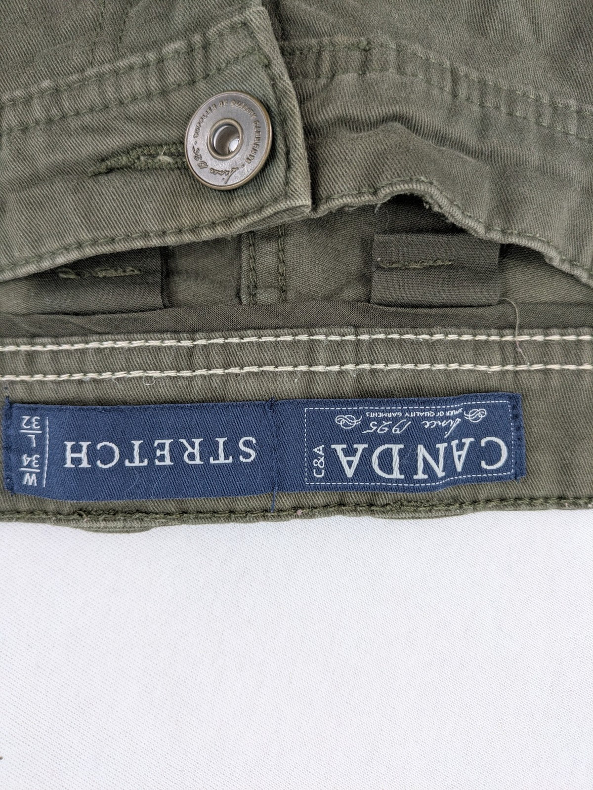 Canda khaki straight jeans 5-pocket design with stretch cotton material.