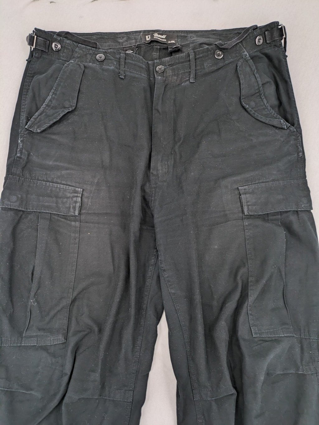 Brandit hunting & tactical pants grey vintage army style with cargo pockets and button fly.