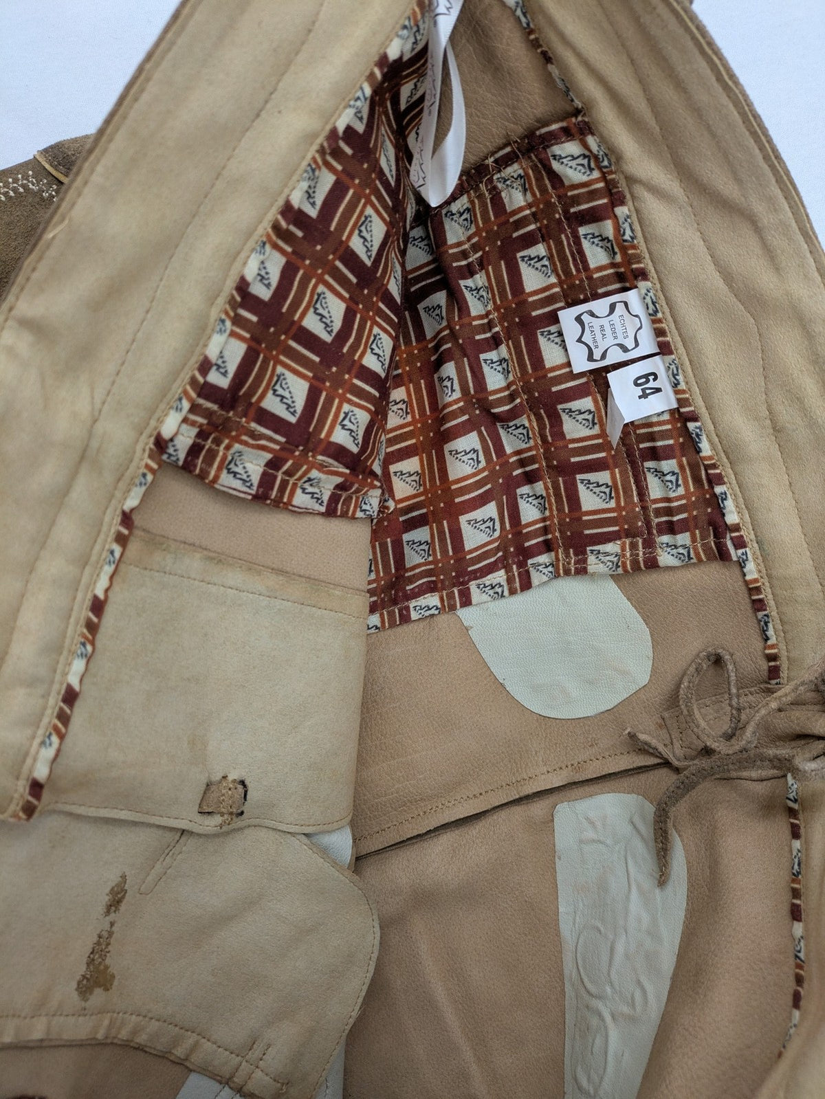 Alpenlife traditional leather pants brown with detailed embroidery and classic suspenders.