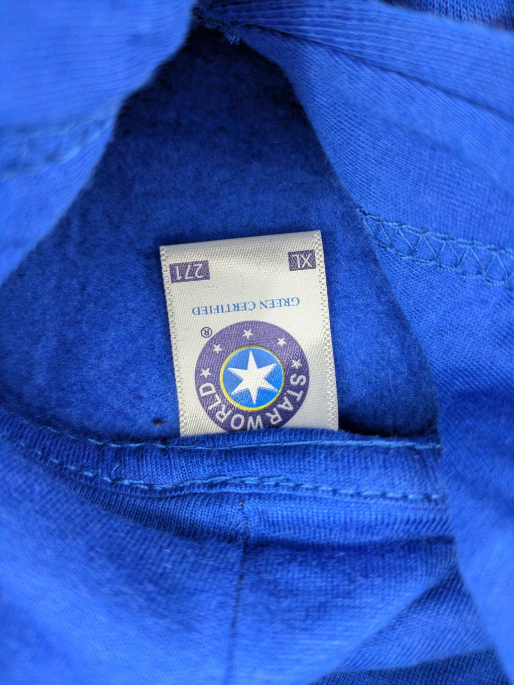 AFD blue pullover hoodie with "AfD Allgemeine Freie Denker" graphic and kangaroo pocket.