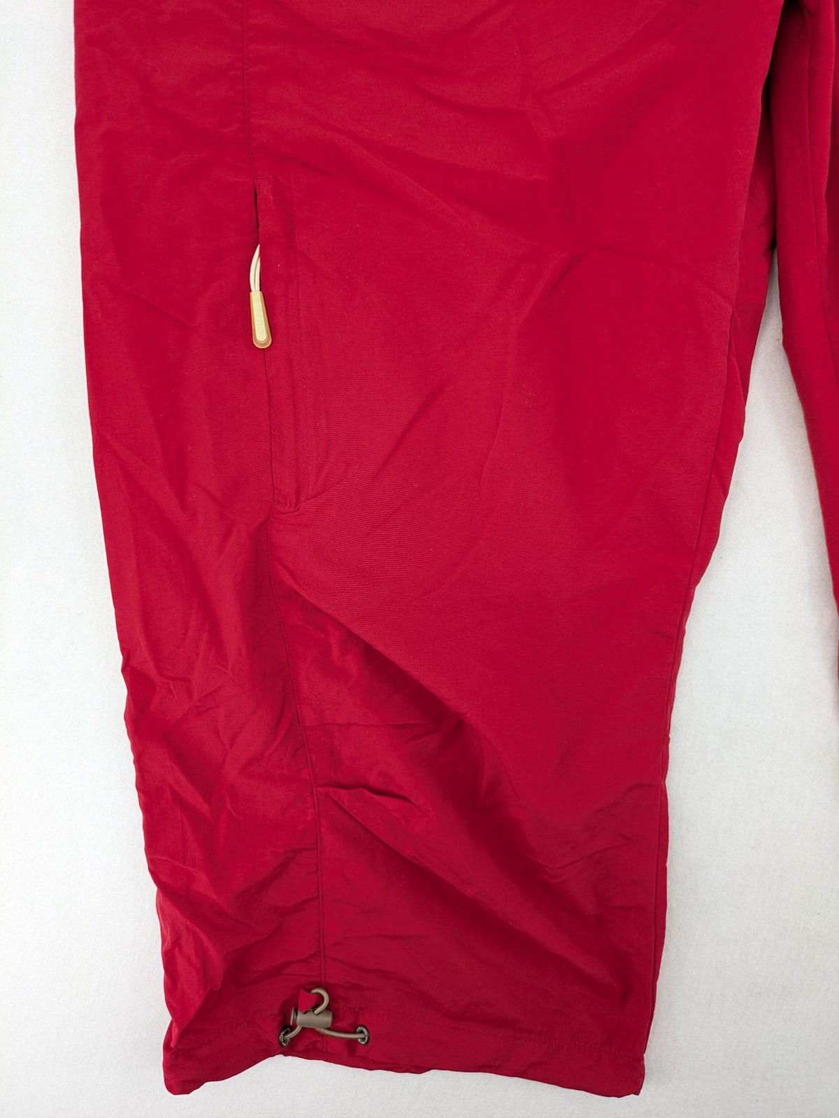 Skila red outdoor capri pants lightweight polyamide with adjustable drawstrings and pockets.