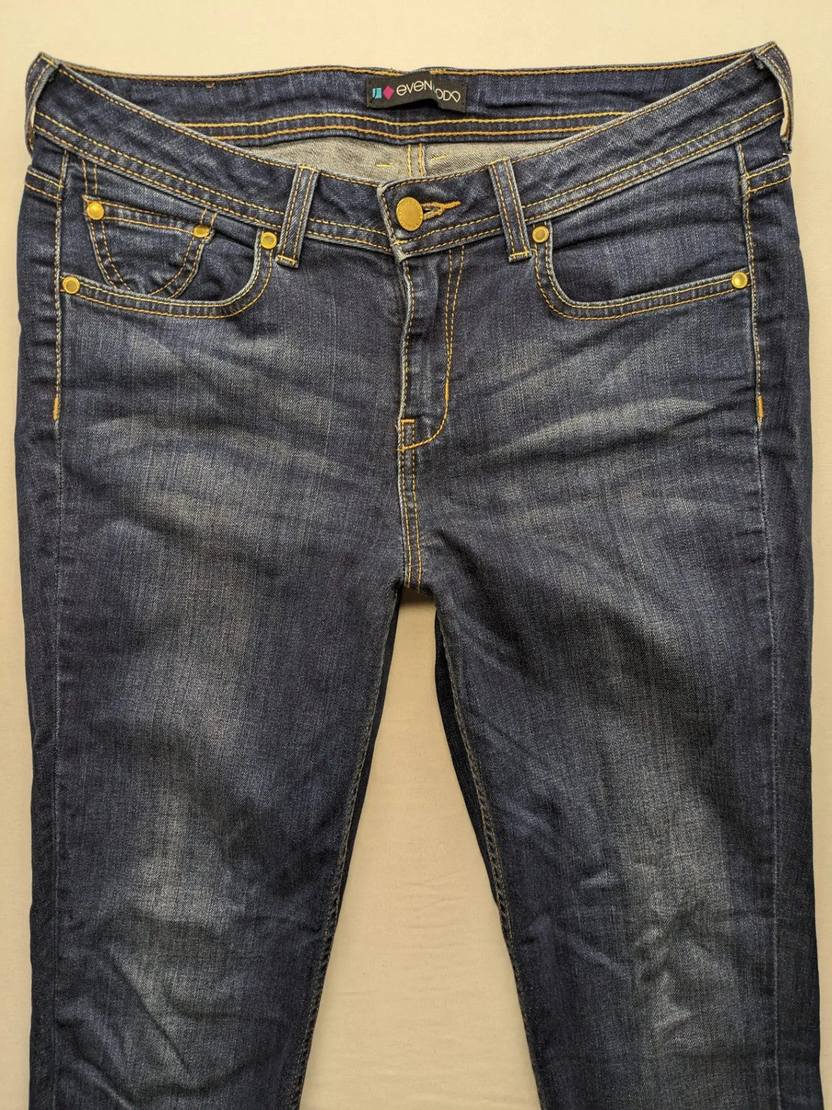 Even & Odd blue skinny jeans with five-pocket design and stretch denim material.