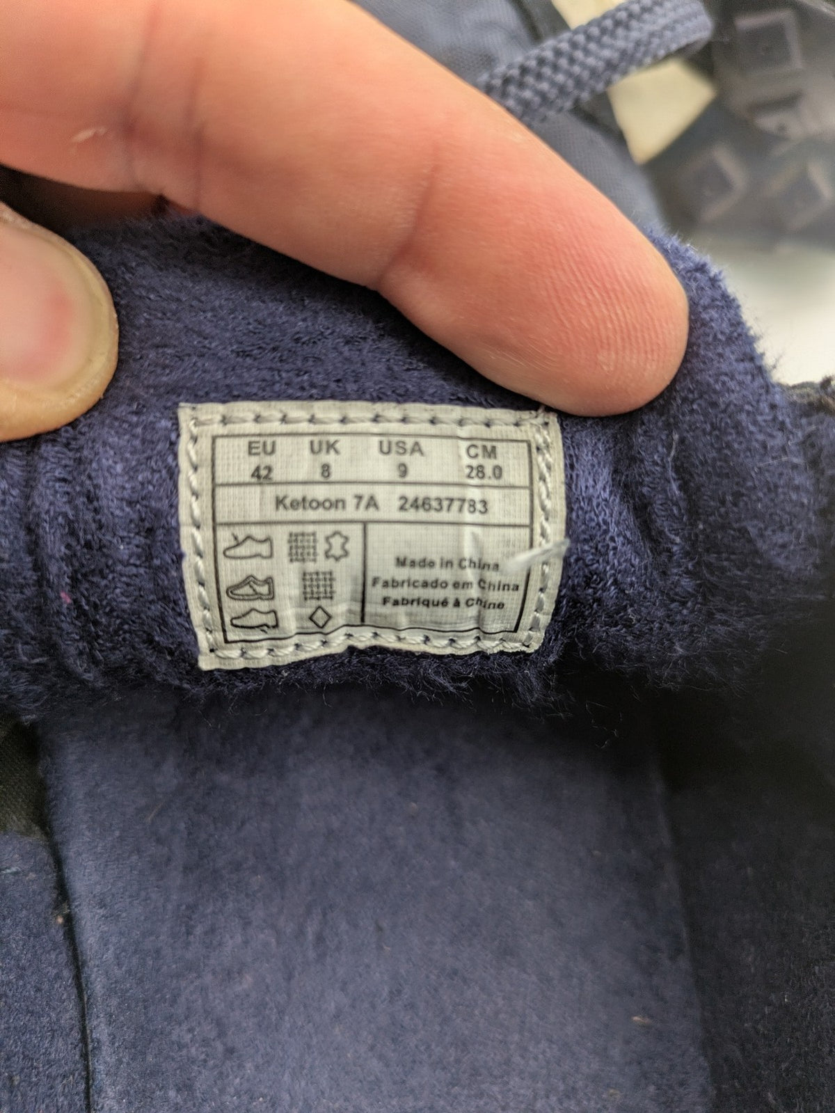 GANT navy sneaker Ketoon 7A suede and textile, subtle branding, sporty design.
