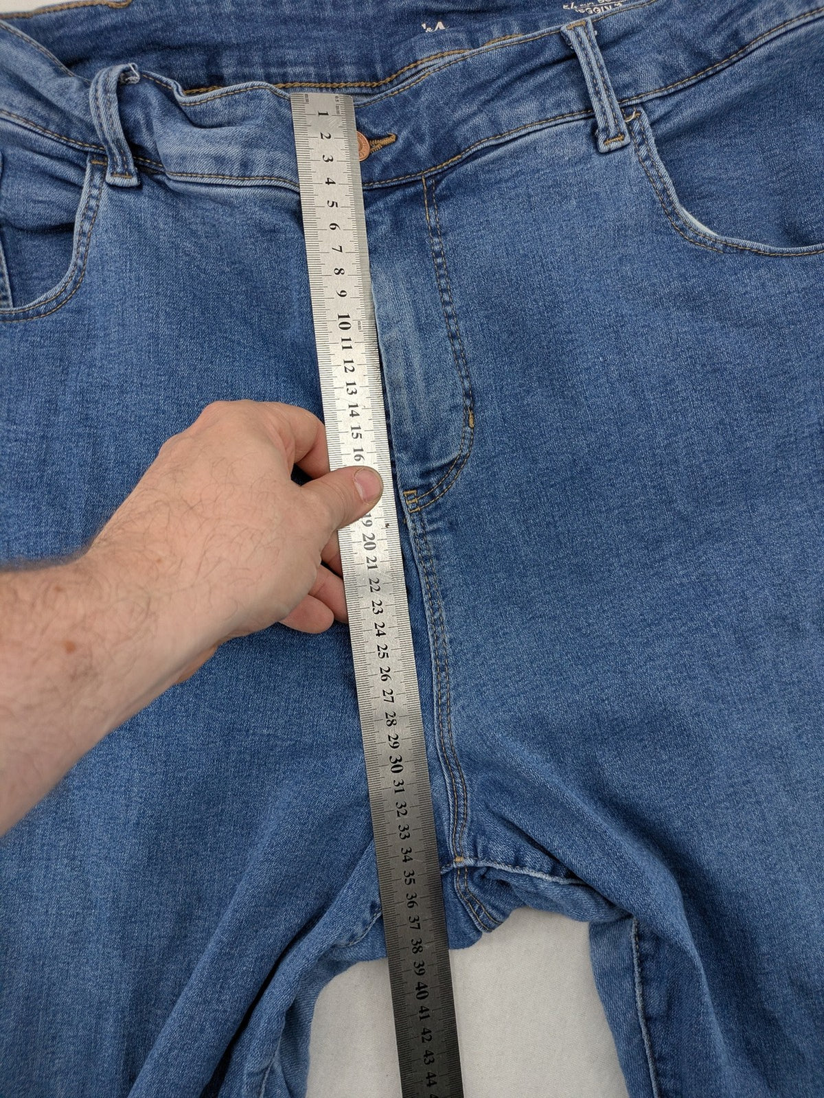 C&A blue skinny jeans with classic 5-pocket design and cotton-stretch material.