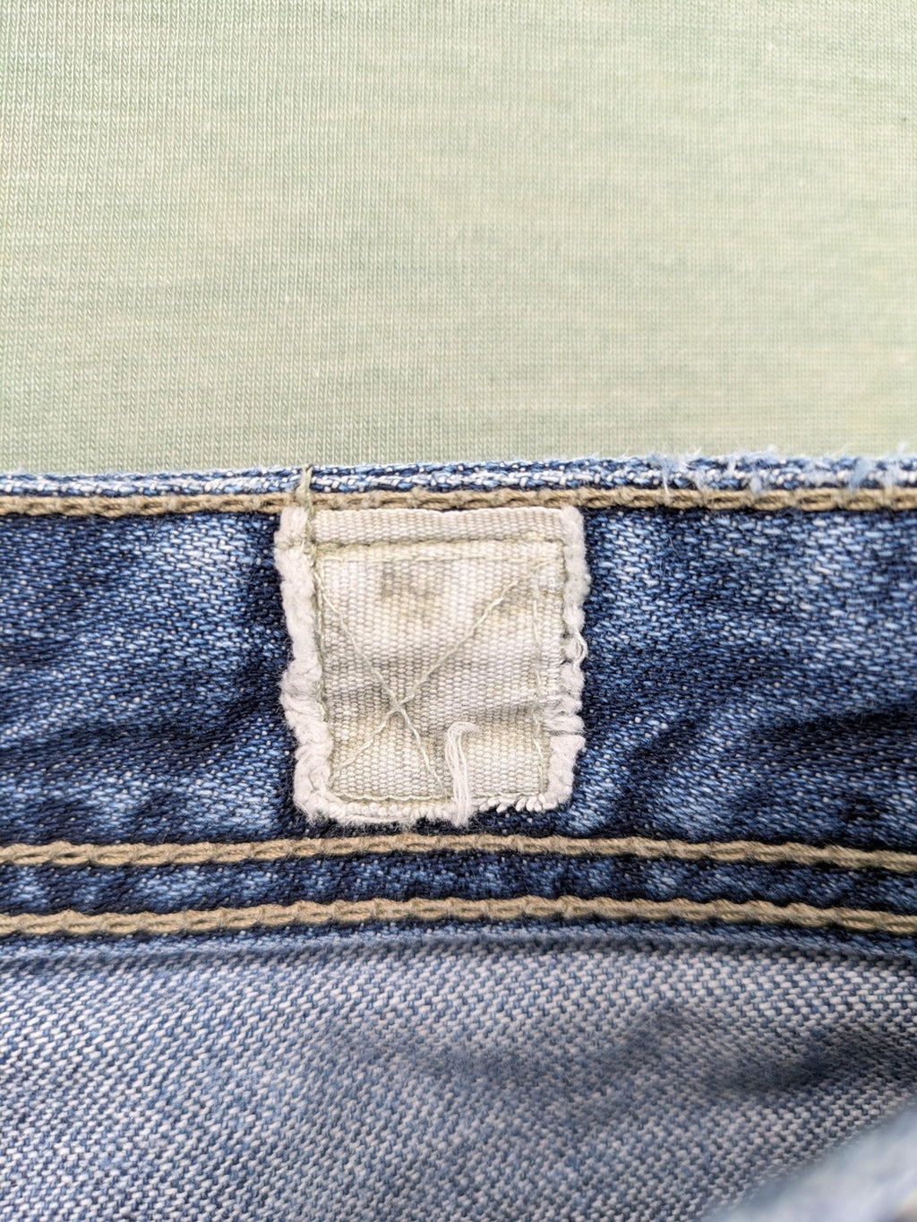 Jack & Jones Vintage blue denim shorts regular fit button fly with used-look details