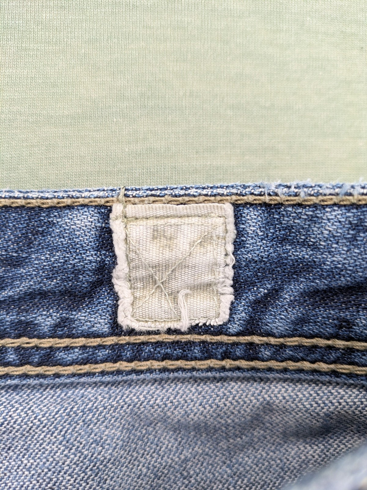 Jack & Jones Vintage blue denim shorts regular fit button fly with used-look details