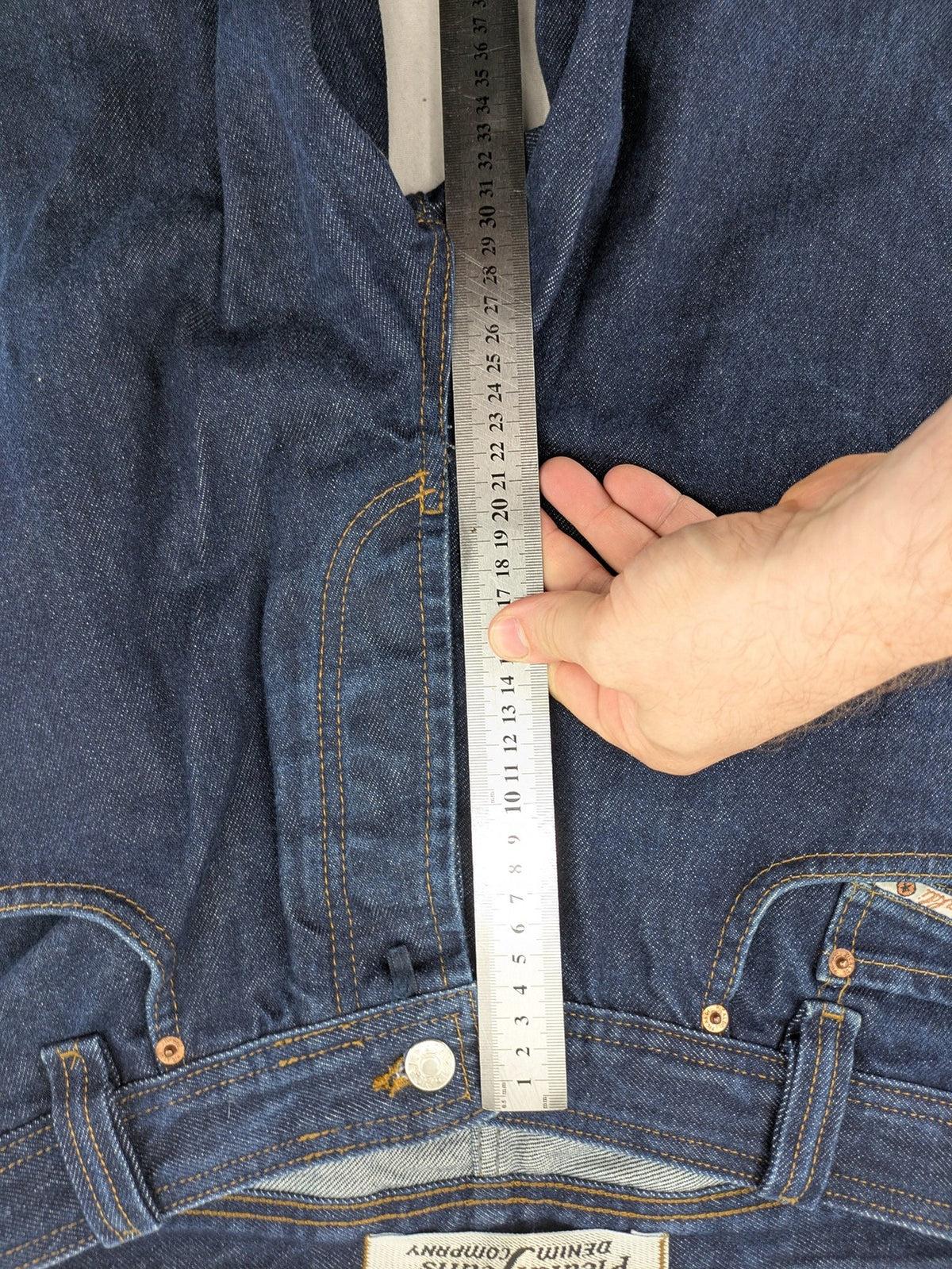 Picaldi blue straight jeans with button fly and frayed hem, 5-pocket design.