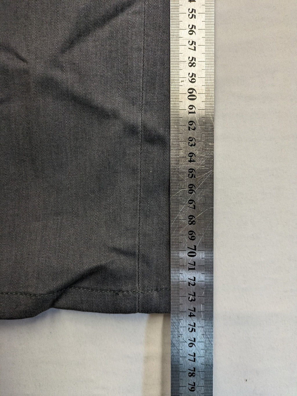 BRAX straight jeans grey with pearl detailing on outer seams, five-pocket style.