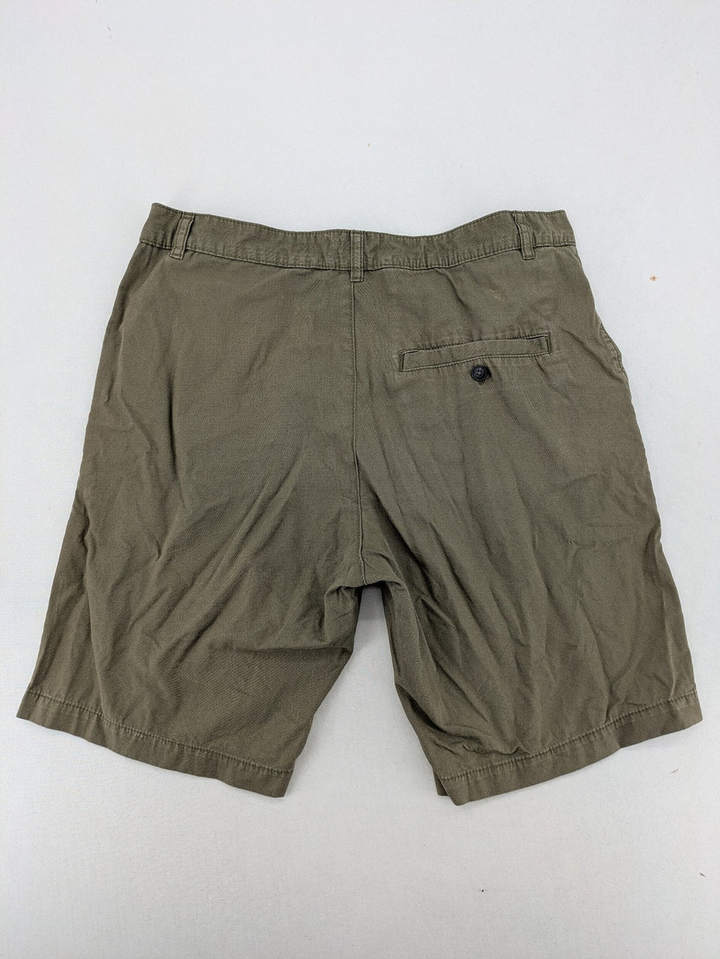 H&M Divided khaki chino shorts flat front design with practical pockets.
