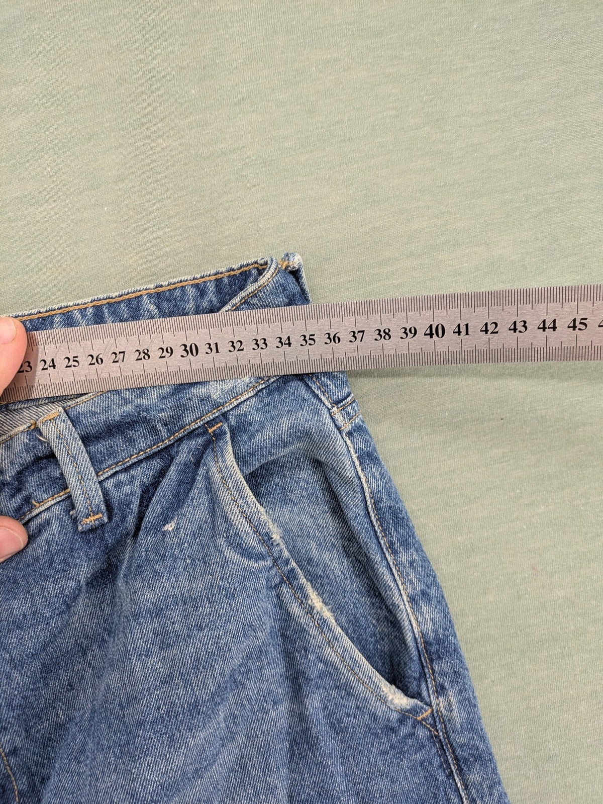 Zara blue wide leg jeans high rise with distressed details and 5-pocket design.