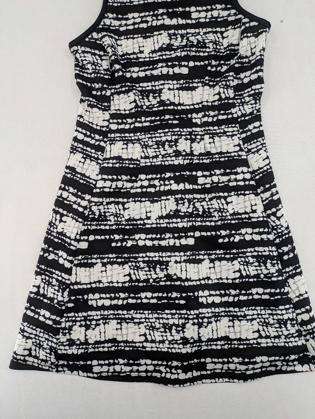 Mossimo black and white striped A-line summer dress, sleeveless, stretchy polyester blend.