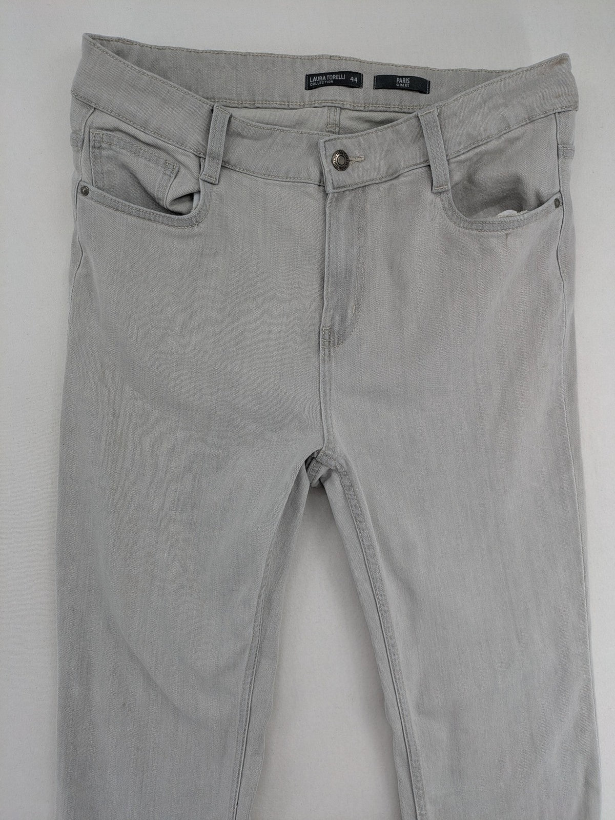 Laura Torelli grey straight jeans with classic 5-pocket design and slim fit silhouette.