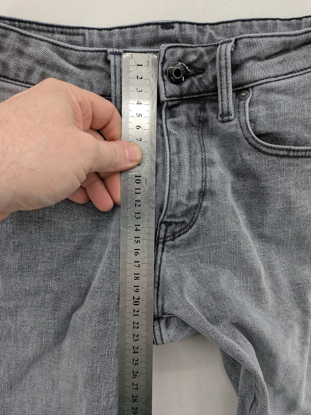 G-Star Raw grey straight jeans with classic 5-pocket design and logo patch.