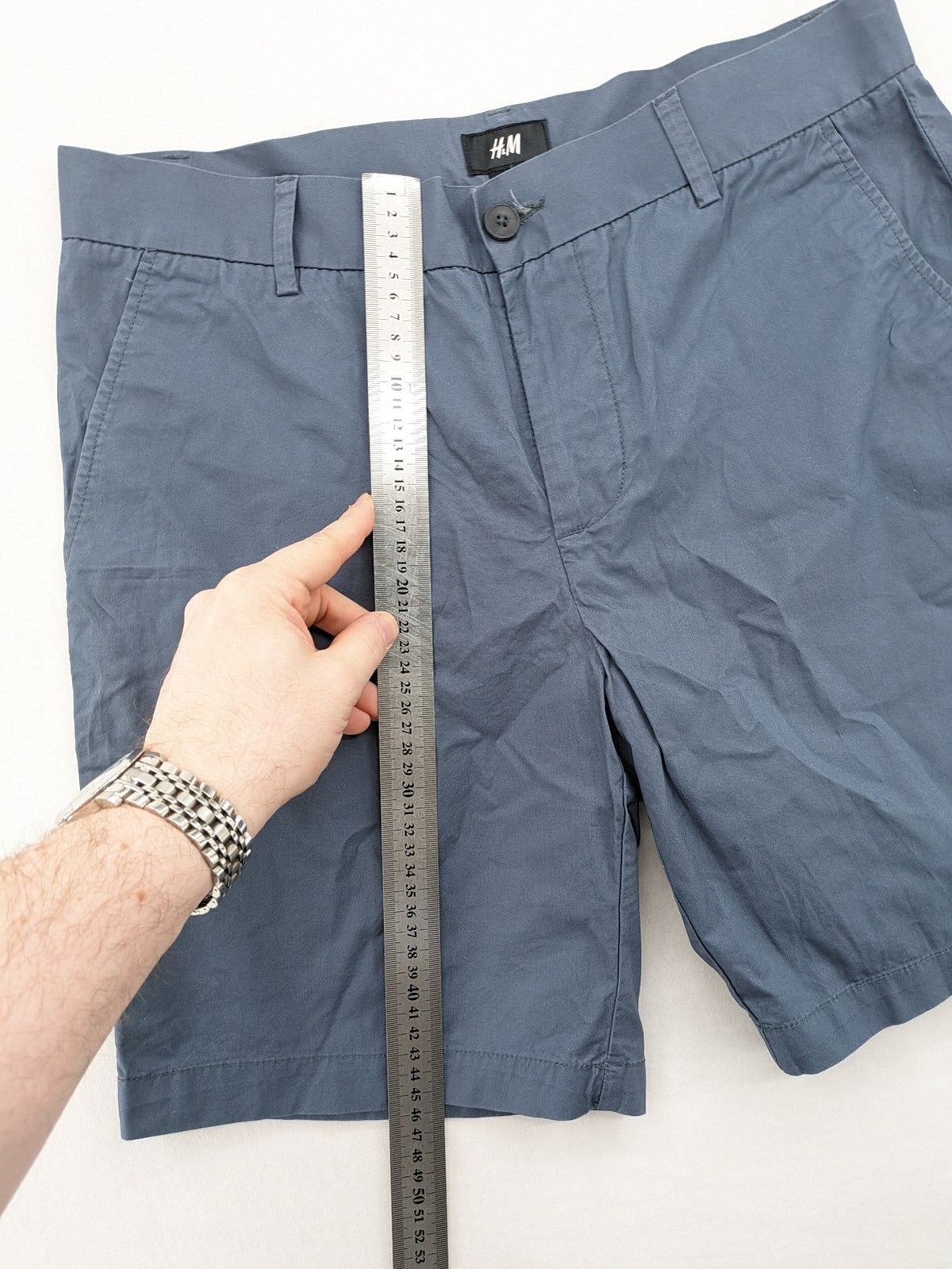 H&M blue chino shorts classic style with button and zipper, 100% cotton.