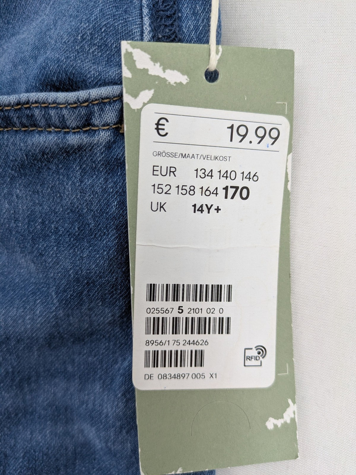 H&M blue denim shorts with adjustable drawstring, rolled hem, classic 5-pocket design.