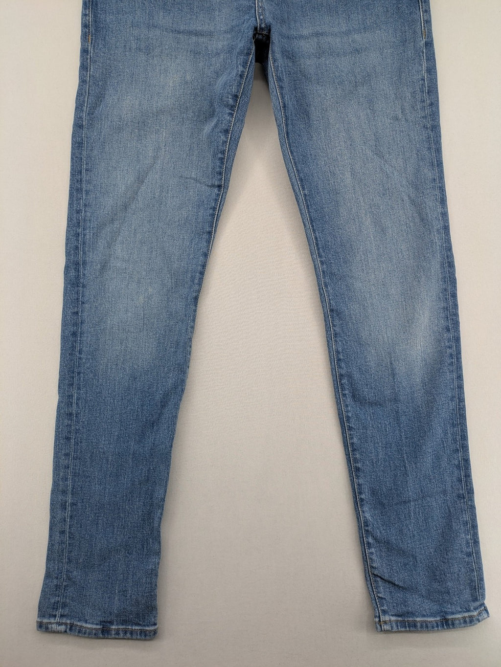 Mavi straight jeans black with light blue wash, made from cotton and elastane blend.