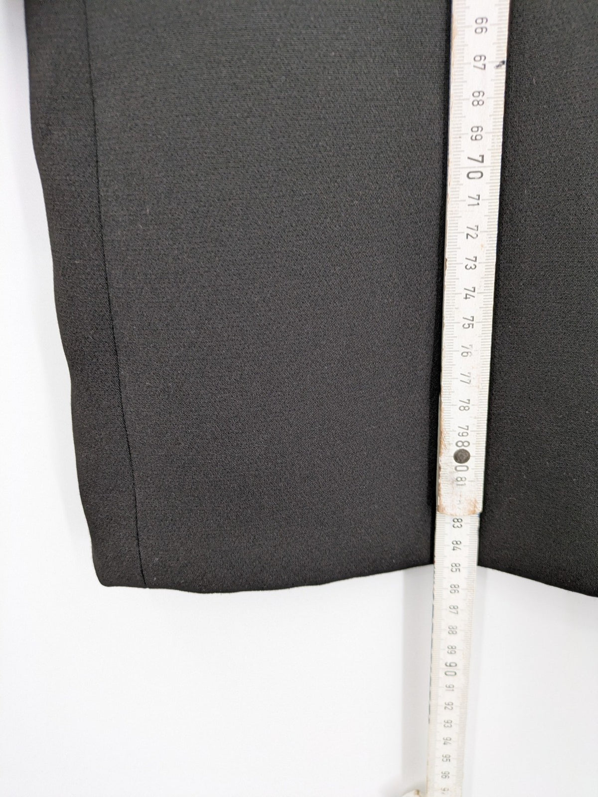 H&M pink long blazer kragenlos design with open front and two front pockets.
