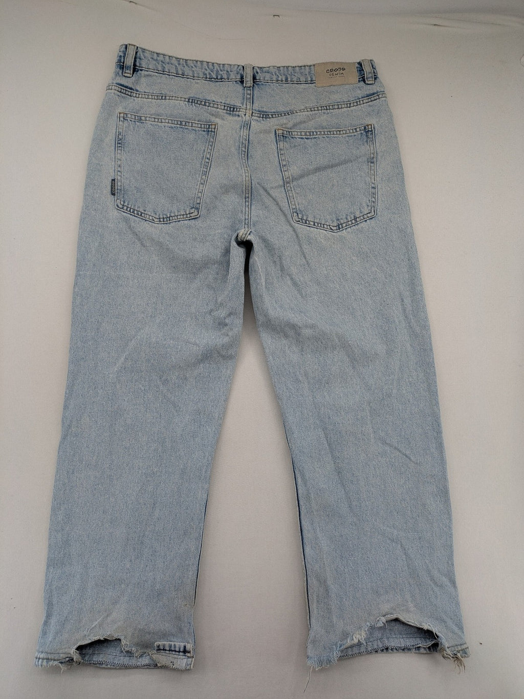 Cropp blue straight jeans 90s fit classic 5-pocket design durable denim material