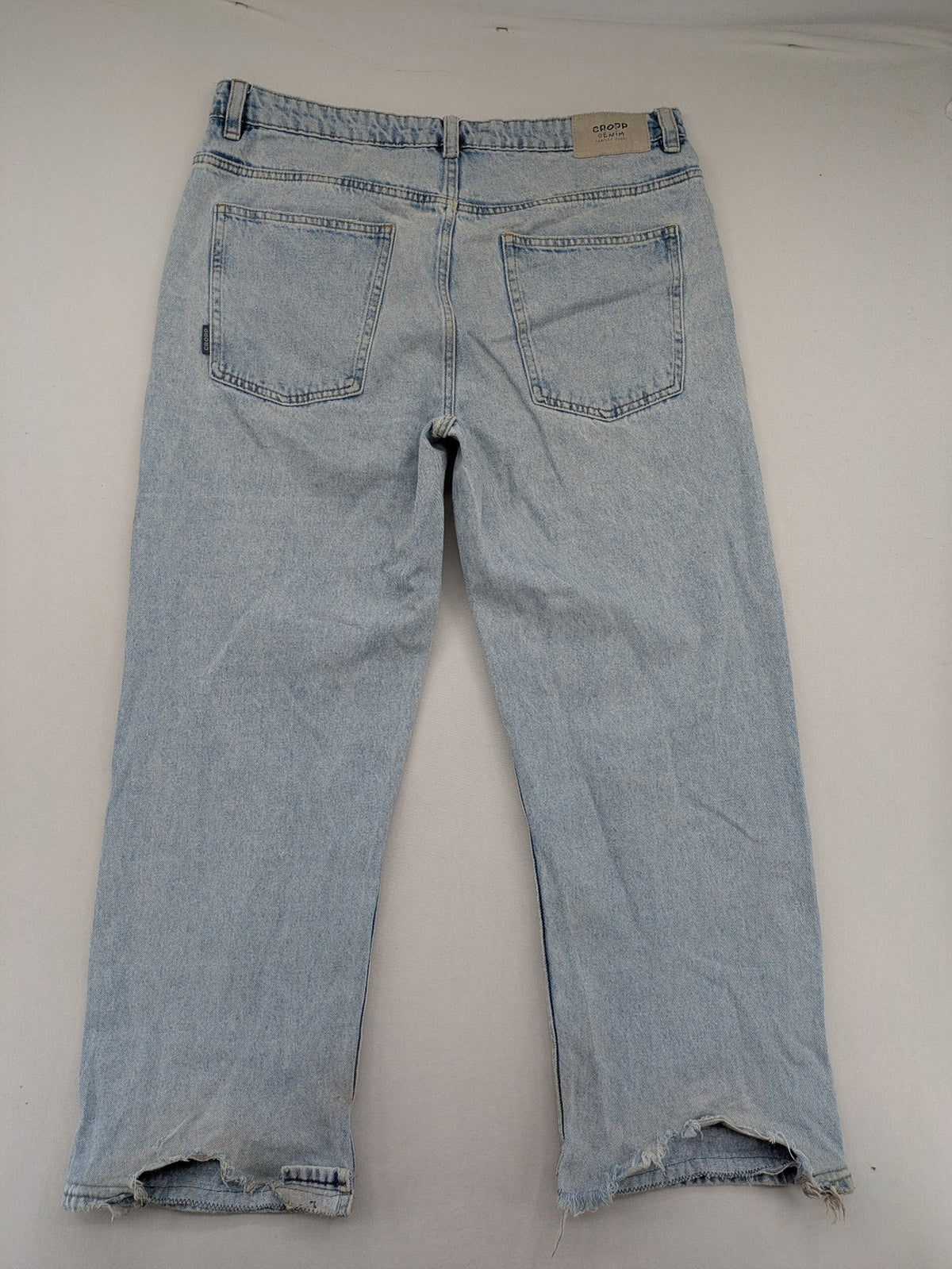 Cropp blue straight jeans 90s fit classic 5-pocket design durable denim material